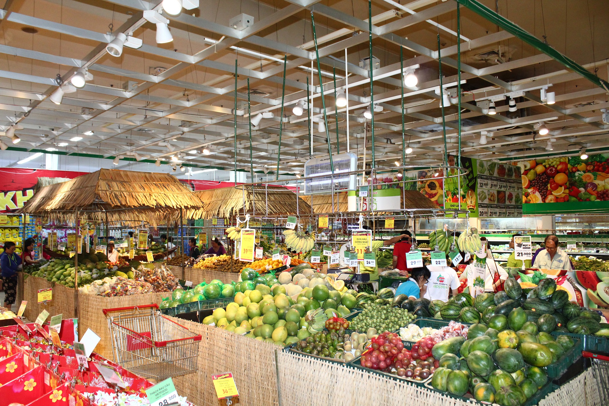 Big C giảm giá gần 1 500 sản phẩm Giải cứu mùa hè