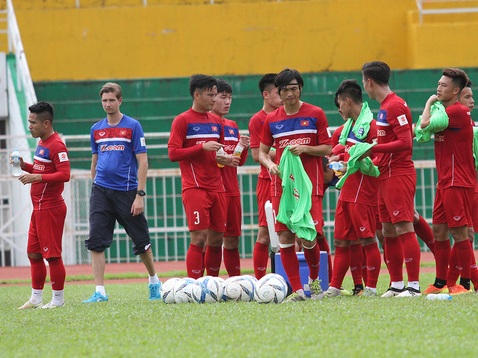 Trẻ hoá đội tuyển Việt Nam để hướng đến ao làng SEA Games
