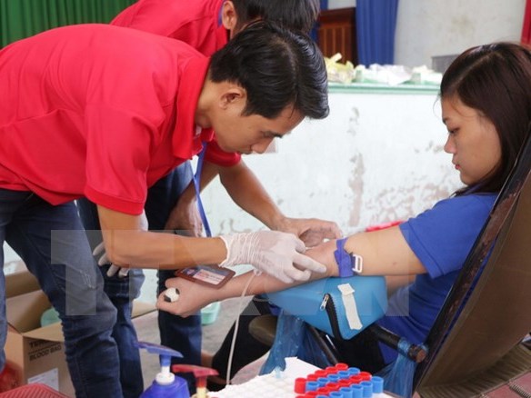 Chủ tịch nước khen ngợi tập thể, cá nhân tích cực hiến máu tình nguyện