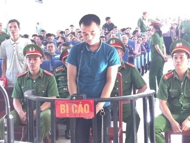 Mâu thuẫn tại đám tân gia, dùng dao đâm chết người