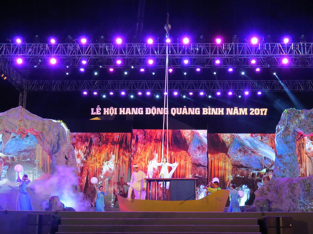  Đêm khai mạc Lễ hội hang động Quảng Bình 2017. Nguồn: Dân trí