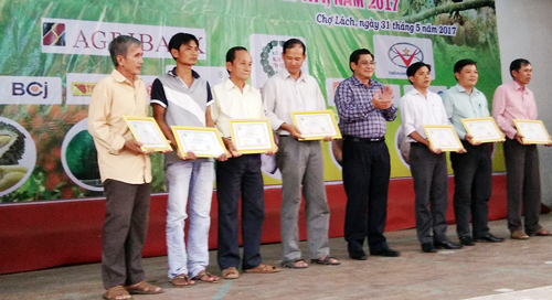 Bưởi da xanh Nhơn Thạnh khẳng định thương hiệu