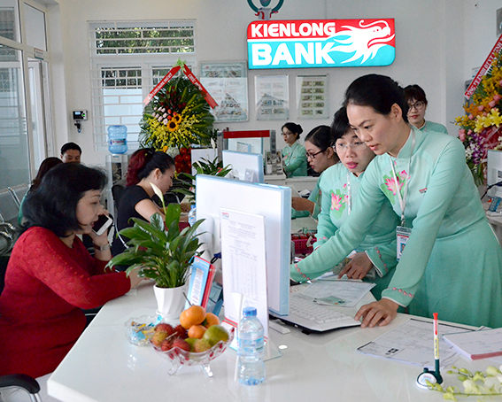 Khan hiếm lao động tài chính ngân hàng