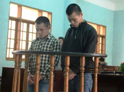 Chê thịt heo nhiều mỡ, một người đàn ông bị đánh chết