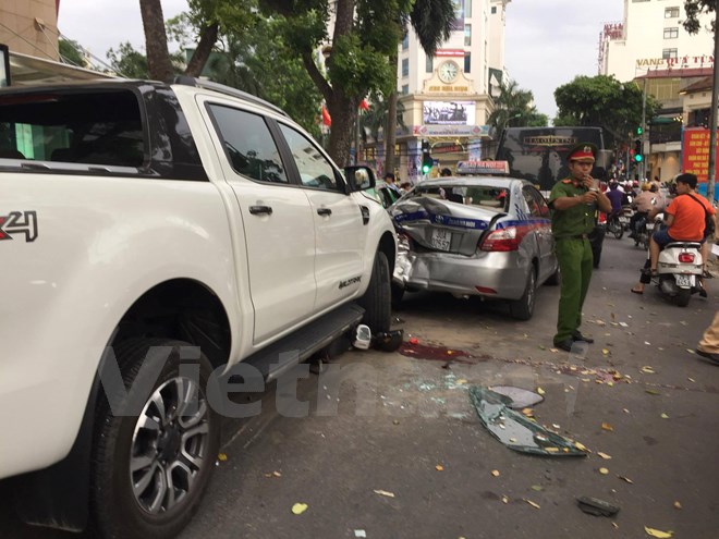Xe cán chết người ở phố Bà Triệu  Sai đến đâu phải xử lý tới đó