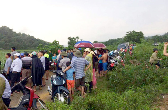 Mâu thuẫn trong lúc nhậu, chém đứt cổ bạn