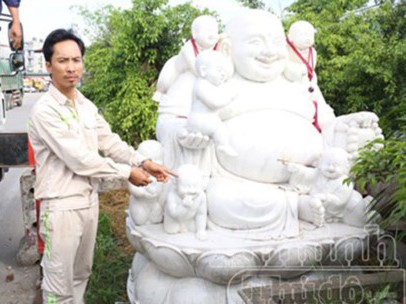 Trộm tượng Phật Di lặc từ xưởng đá về nhà thờ cúng