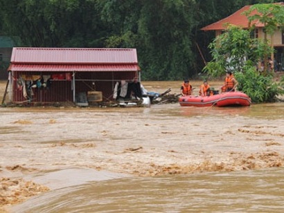 9 người chết, 2 người mất tích do mưa lũ