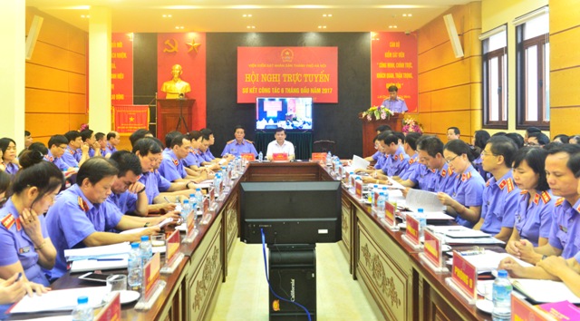 Toàn cảnh Hội nghị trực tuyến sơ kết công tác 6 tháng đầu năm 2017 của VKSND TP. Hà Nội 