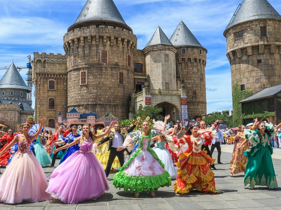 Vui không khoảng cách tại B estival 2017 Sun World Ba Na Hills