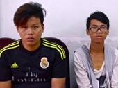 Hai tên cướp rình các cặp tình nhân trong công viên ở Sài Gòn
