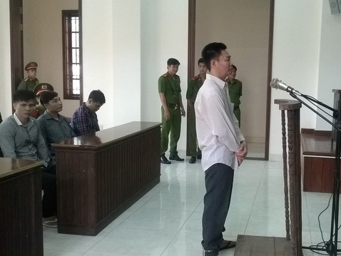 Tử hình kẻ dùng búa sát hại ân nhân