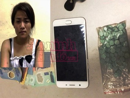 Giấu gần trăm viên thuốc lắc trong áo con nhằm qua mặt Công an