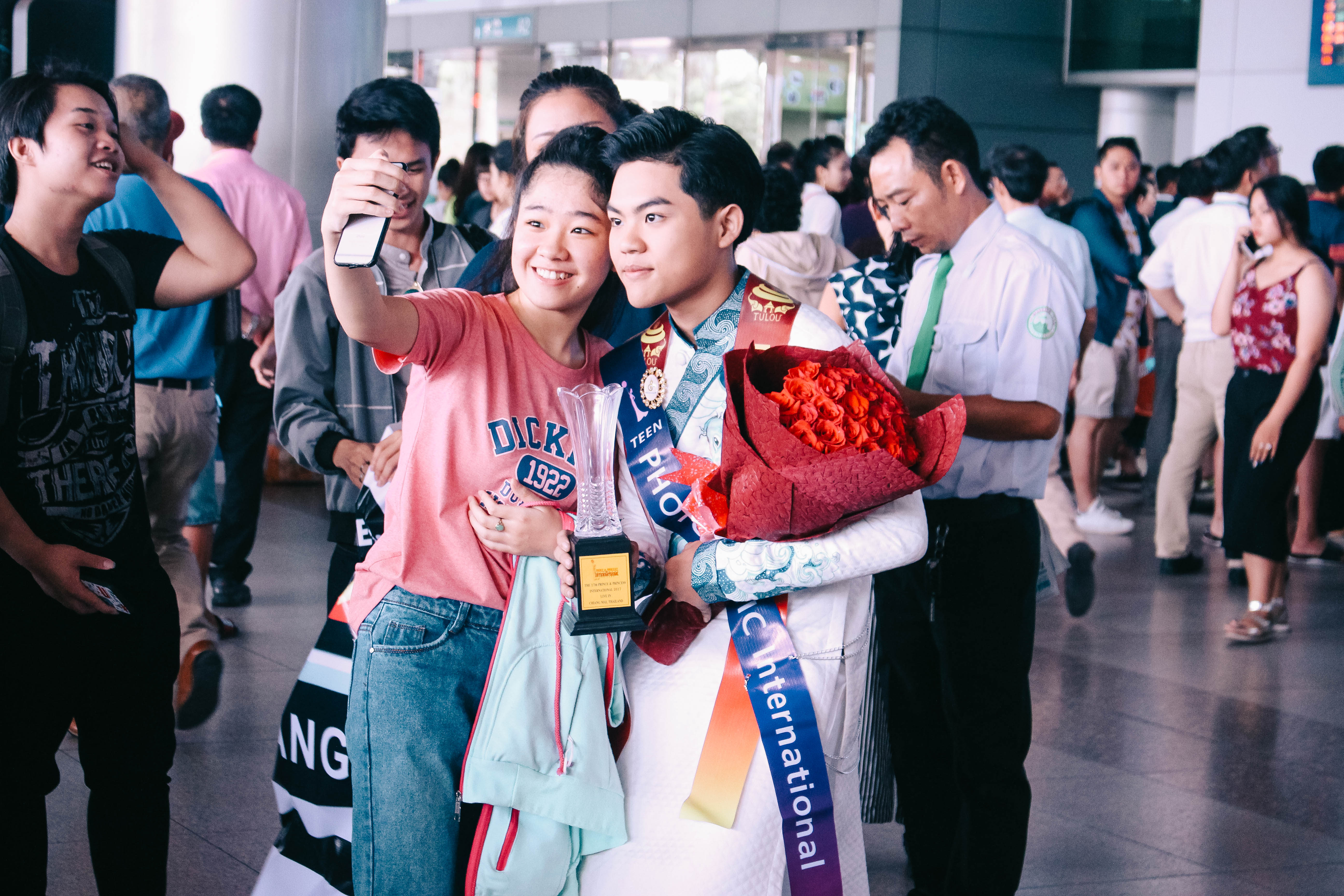 Hot Boy Quang Anh nhận danh hiệu Hoàng Tử Ảnh Thế Giới 2017