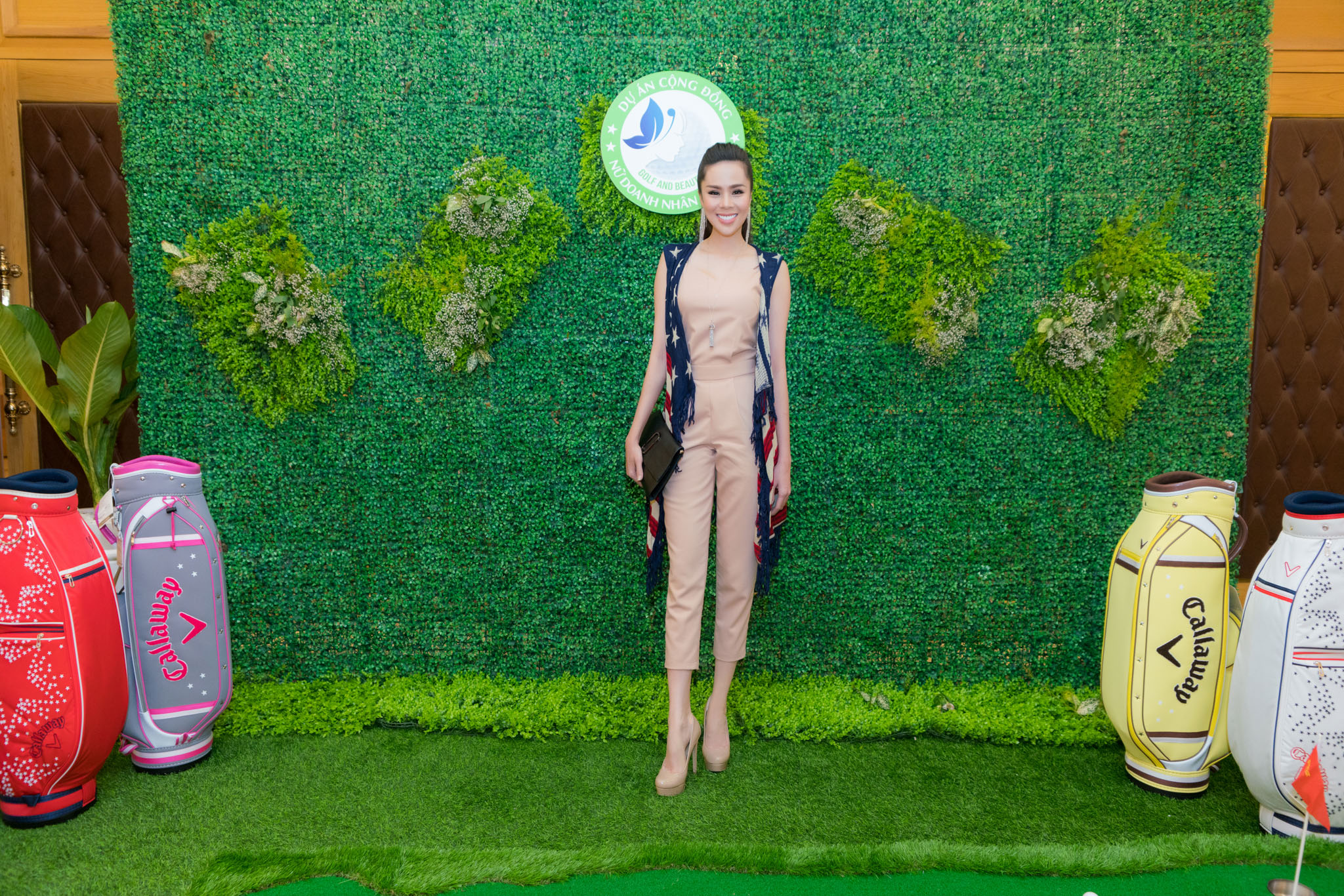 Á hậu Tố Uyên khoe nhan sắc sau 20 năm đăng quang