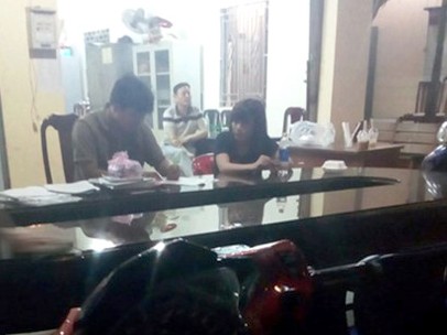 Nhóm đàn ông Hàn Quốc tuyển vợ trong khách sạn ở Sài Gòn