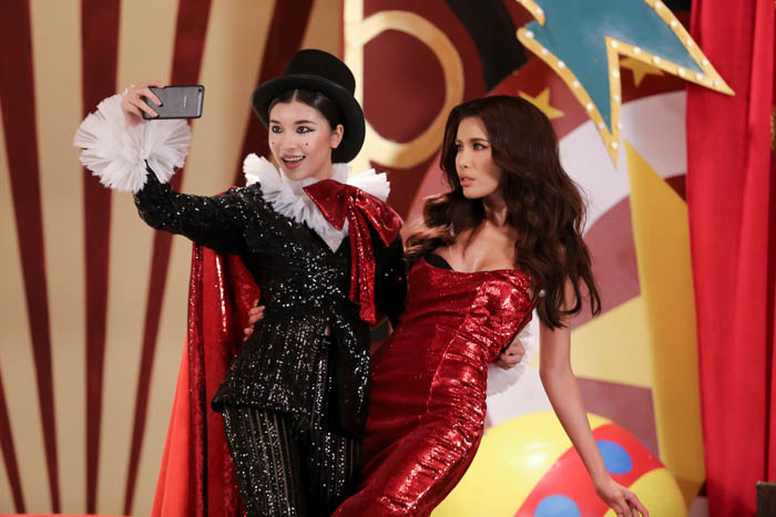 Siêu mẫu Châu Á Minh Tú liên tiếp đáp trả nhận xét của Hoàng Thuỳ