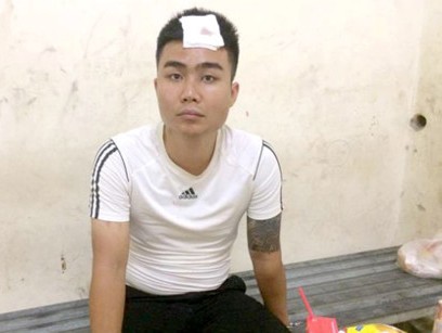 Tạm giữ hình sự đối tượng dùng gậy đánh CSGT