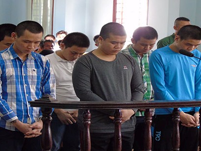 Đánh chết người tại vũ trường vì 5000 đồng tiền gửi xe