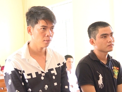 Rủ bạn đi chém người vì nghe chuyện cha vợ bị xúc phạm