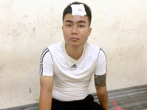 Khởi tố, tạm giam đối tượng dùng gậy đánh golf tấn công CSGT