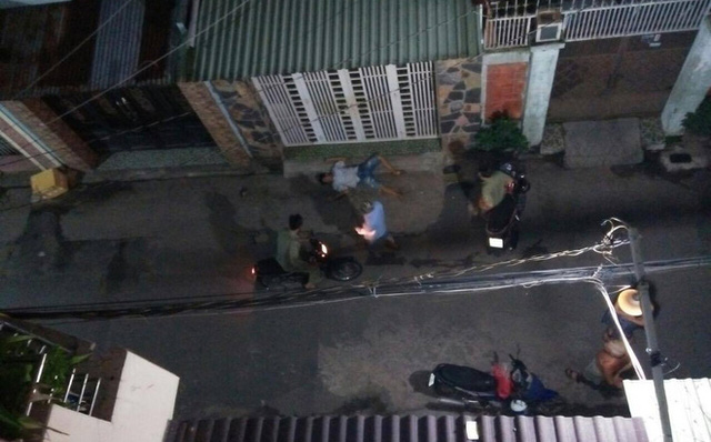 Nam thanh niên truy đuổi đánh chết kẻ nghi trộm tài sản của vợ mình