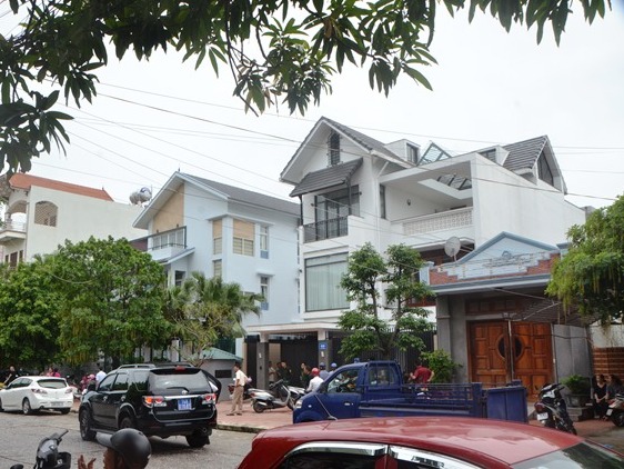 Chị nghi bị trầm cảm cho em uống thuốc rồi tự sát khiến cả 2 tử vong