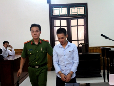 Đâm chết em trai vì thái độ hỗn láo