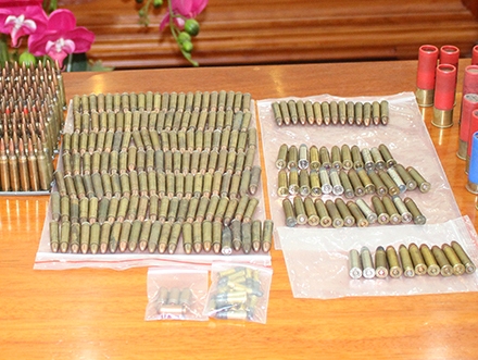 Ông trùm cho vay nặng lãi tàng trữ 28 khẩu súng