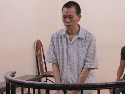 Nghi vợ dại trai , đóng chặt cửa bếp để đoạt mạng