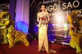 Á hậu Trịnh Kim Chi quyến rũ tại sự kiện Ngôi sao Doanh nhân Việt 2017