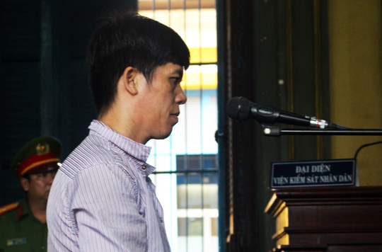 Cãi nhau luật chơi bài, người gom rác gây án mạng