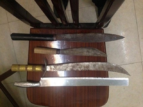 Lực lượng 141 Bắt giữ nhóm thanh niên mang theo dao kiếm