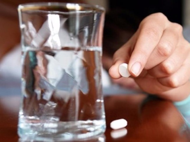 Ông Tây sụp bẫy bạn gái Facebook, mất sạch tài sản