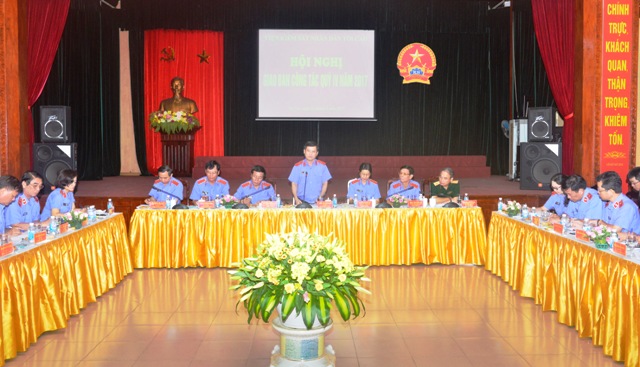 Đồng chí Lê Minh Trí, Ủy viên Trung ương Đảng, Viện trưởng VKSNDTC phát biểu tại Hội nghị Giao ban công tác Quý IV