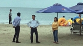 Bí thư Thành ủy Nguyễn Xuân Anh kiểm tra bãi biển Đà Nẵng
