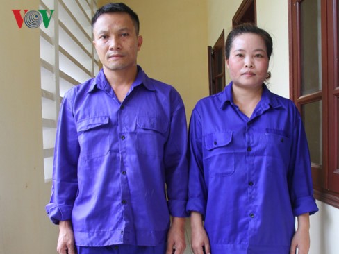 Bắt 2 đối tượng mua bán 2 bánh heroin