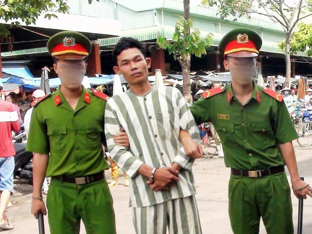 Đôi nam nữ bị cướp, hiếp khi đang tâm sự