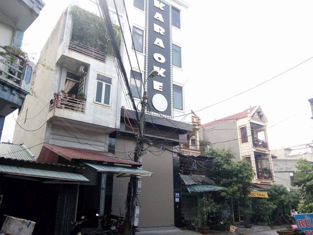 Bắt 5 đối tượng táo tợn nổ súng vào quán Karaoke