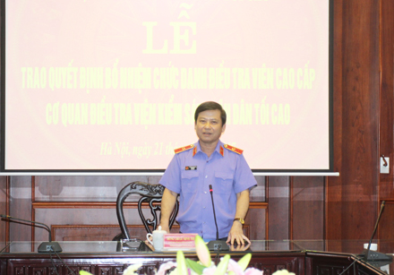  Đồng chí Lê Minh Trí, Viện trưởng VKSNDTC phát biểu tại buổi Lễ