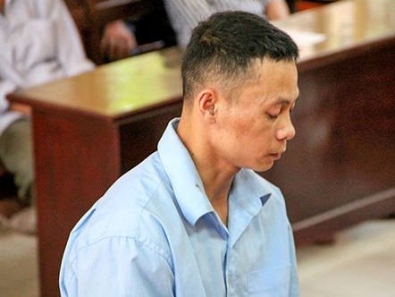 Hành vi mù quáng của người chồng ghen tuông