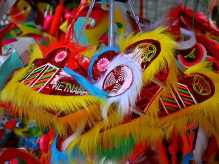 Thị trường Tết Trung thu Đồ chơi truyền thống lên ngôi